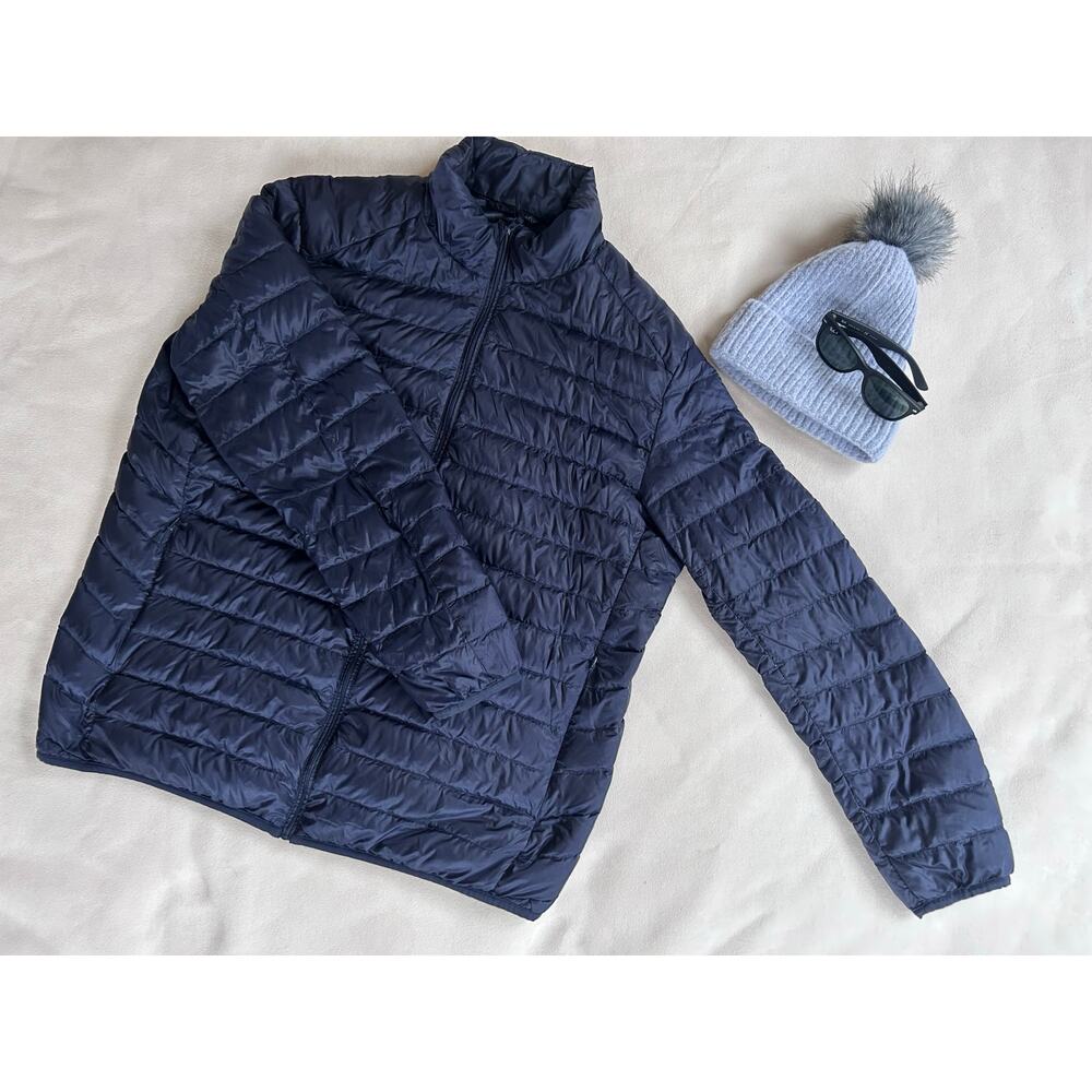 Uniqlo Men’s Puffer in Navy